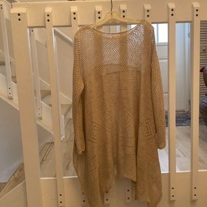 Beige crochet overlay long top excellent condition medium